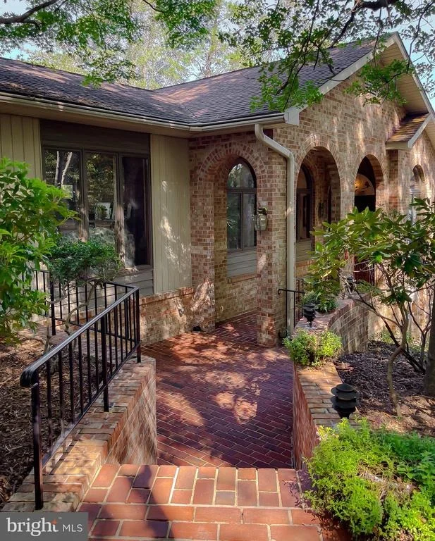Photo of 222 HARBOR DRIVE