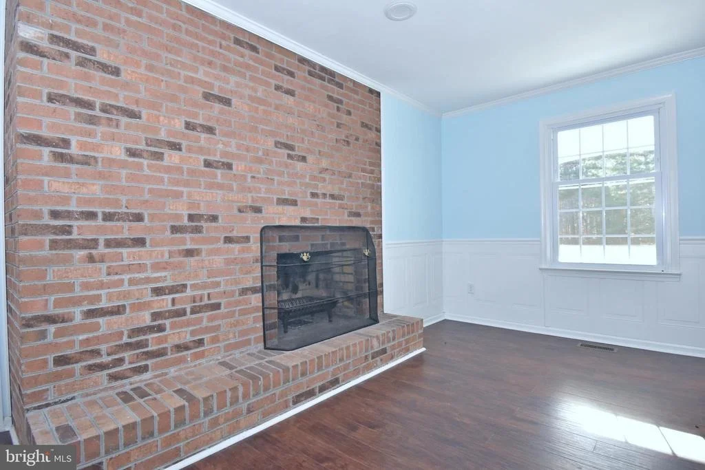 Photo of 4011 GROSSE POINT DRIVE