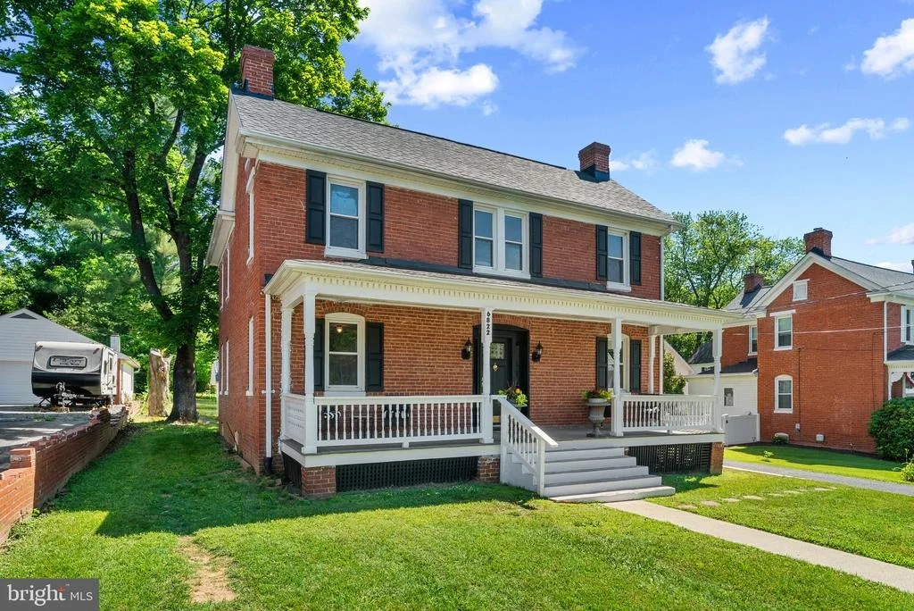 Photo of 6822 BUCKINGHAM LANE