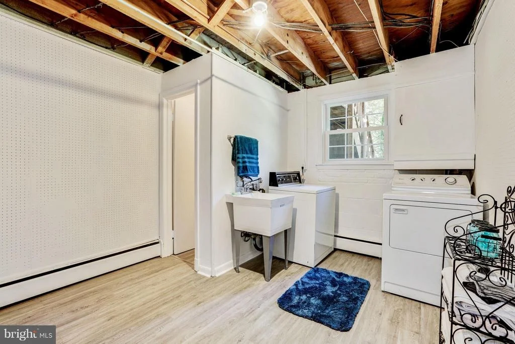 Photo of 18112 MUNCASTER ROAD