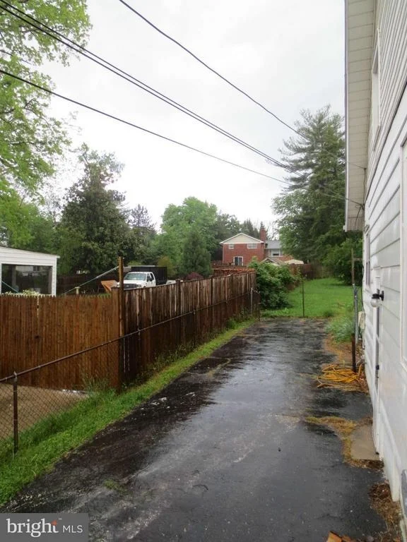 Photo of 703 HOLLYWOOD AVENUE
