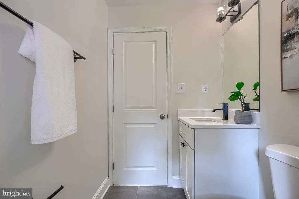 Photo of 11305 MAPLEVIEW DRIVE