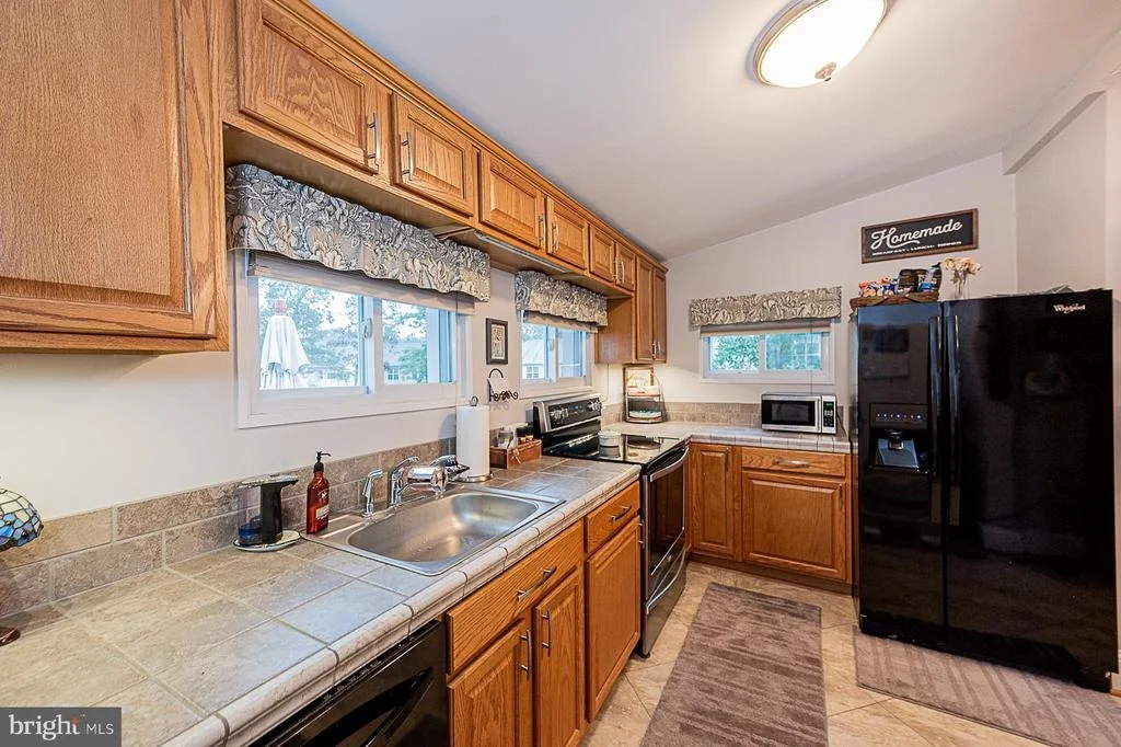 Photo of 8013 TELEGRAPH ROAD