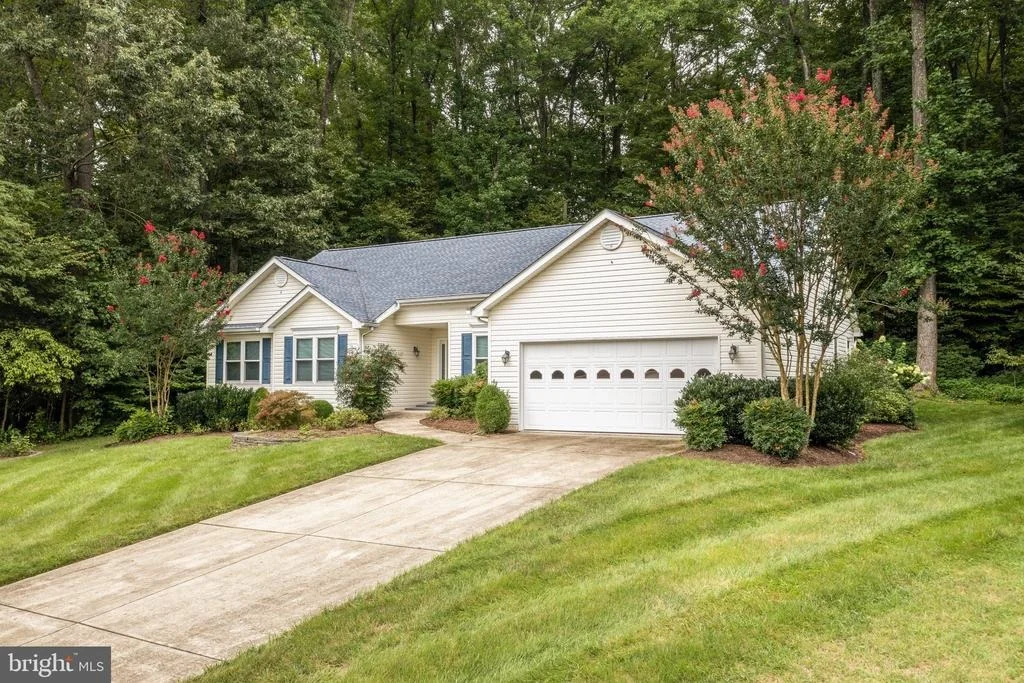 Photo of 8095 SETTLE COURT