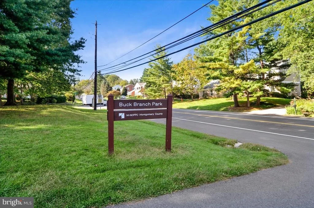 Photo of 9217 FALL RIVER LANE