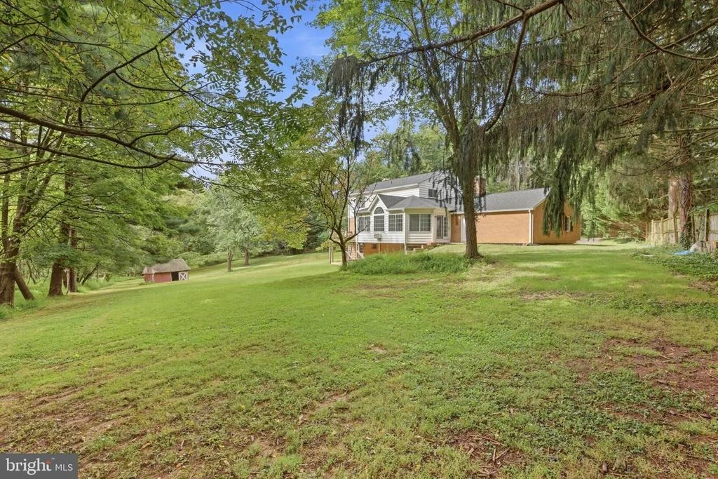 Photo of 28405 HONEYSUCKLE DRIVE
