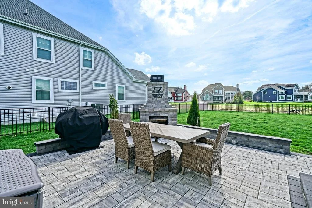 Photo of 33285 MAGGIE LANE