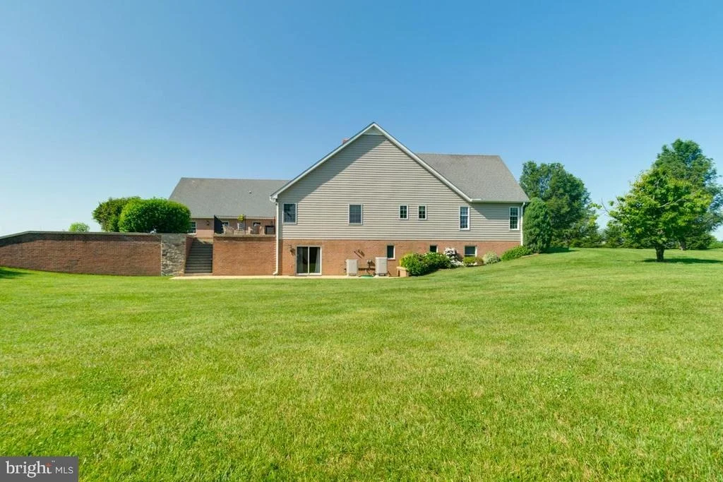 Photo of 613 HANOVER PIKE