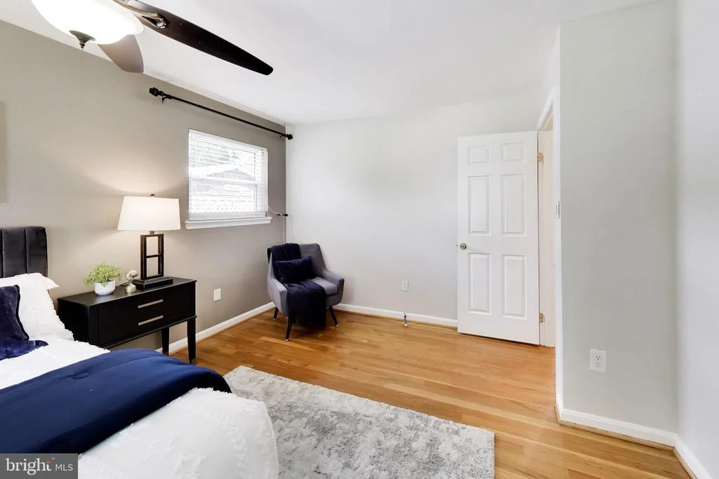 Photo of 715 CALVERT LANE