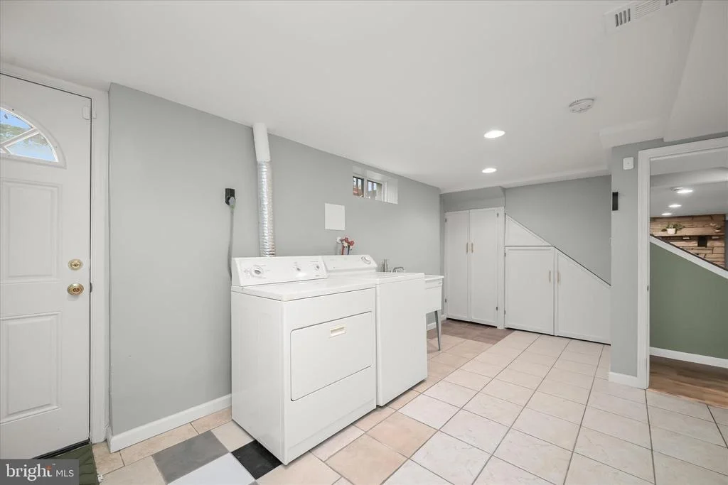 Photo of 7403 LOCUST DRIVE
