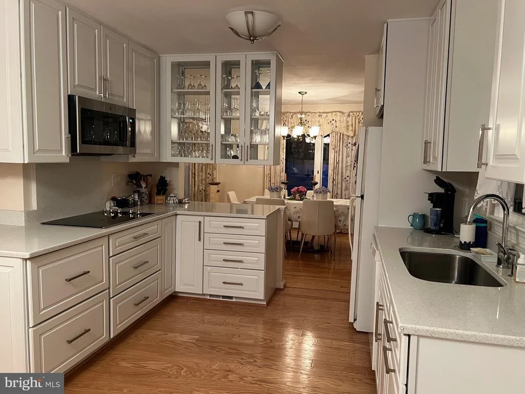 Photo of 6301 GLENBARD ROAD