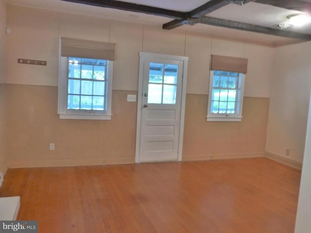 Photo of 6015 POPLAR ROAD