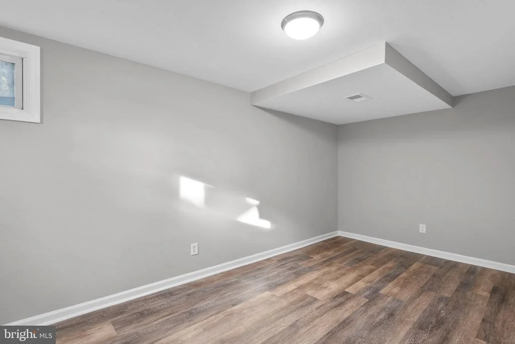 Photo of 500 GOLDLEAF AVENUE