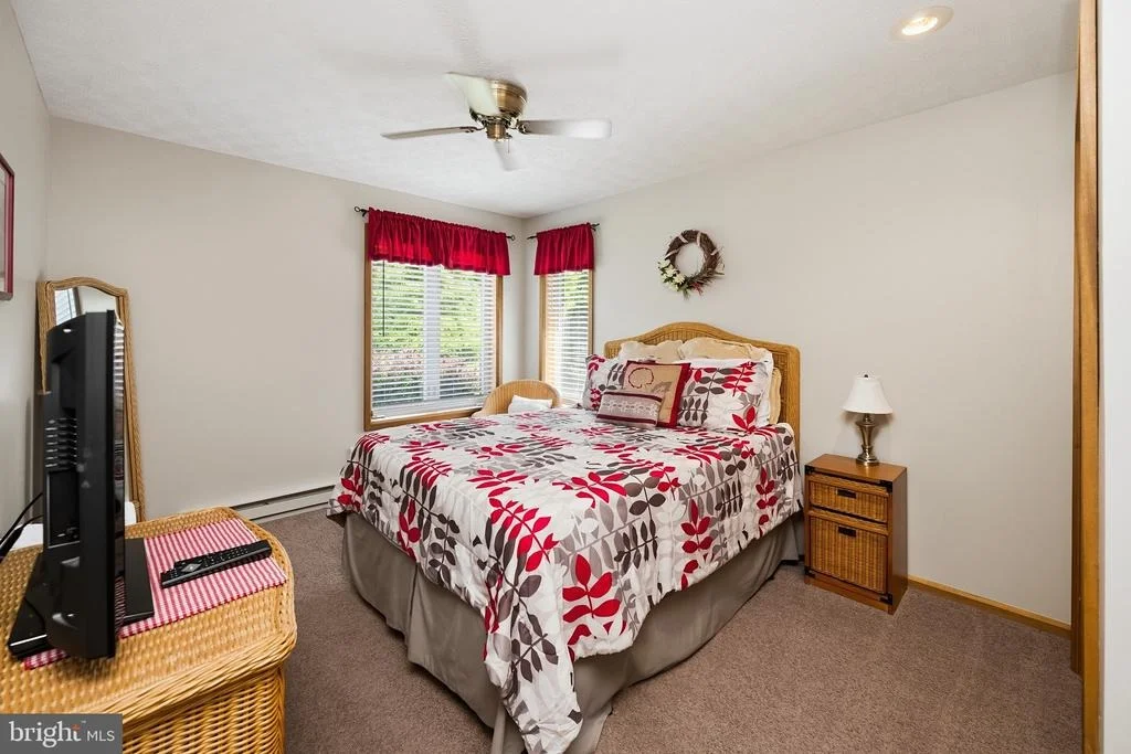Photo of 365 PINNACLE DRIVE