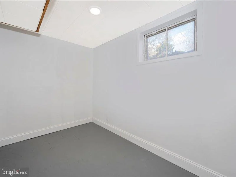 Photo of 10700 JAMAICA DRIVE