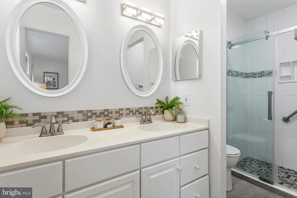 Photo of 11705 DEVILWOOD COURT
