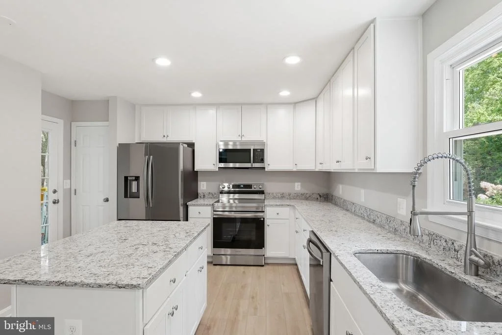 Photo of 3229 COLVIN ROAD