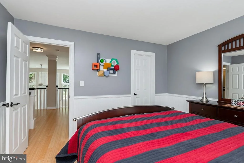 Photo of 9809 JOHN ROBERT WAY