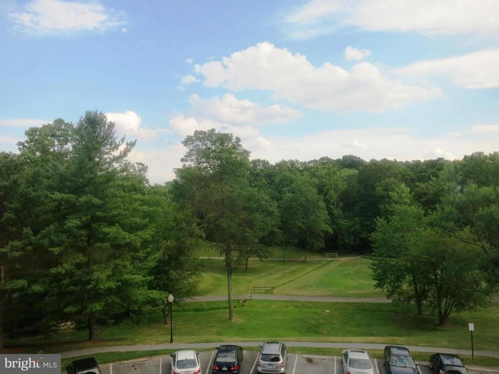 Photo of Unit 1311 at 15101 INTERLACHEN DRIVE