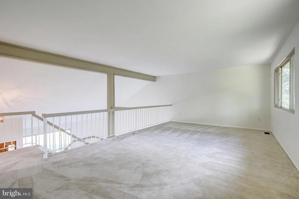 Photo of 18345 DUTCHESS DRIVE