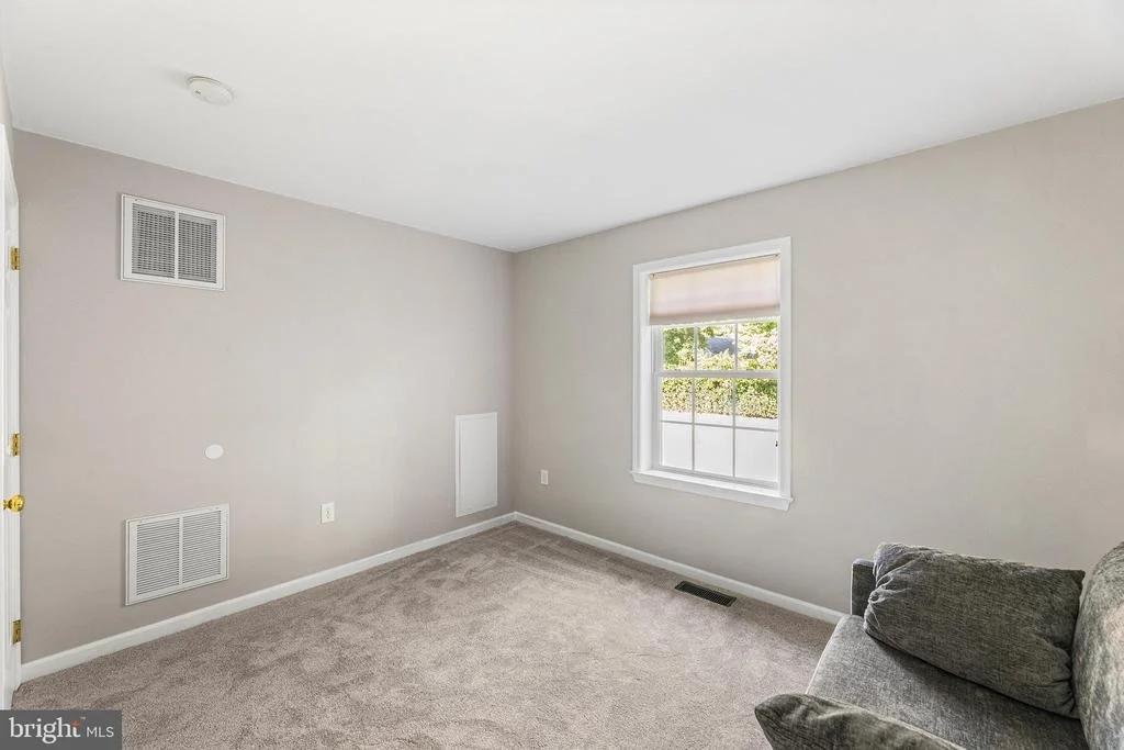 Photo of 33661 FEATHER LANE