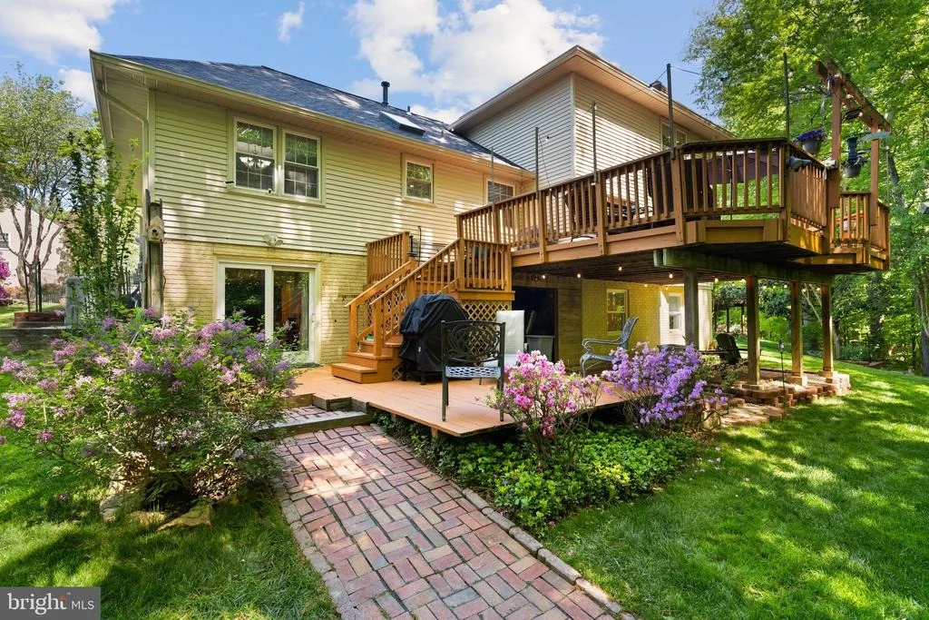 Photo of 7710 WILBUR COURT