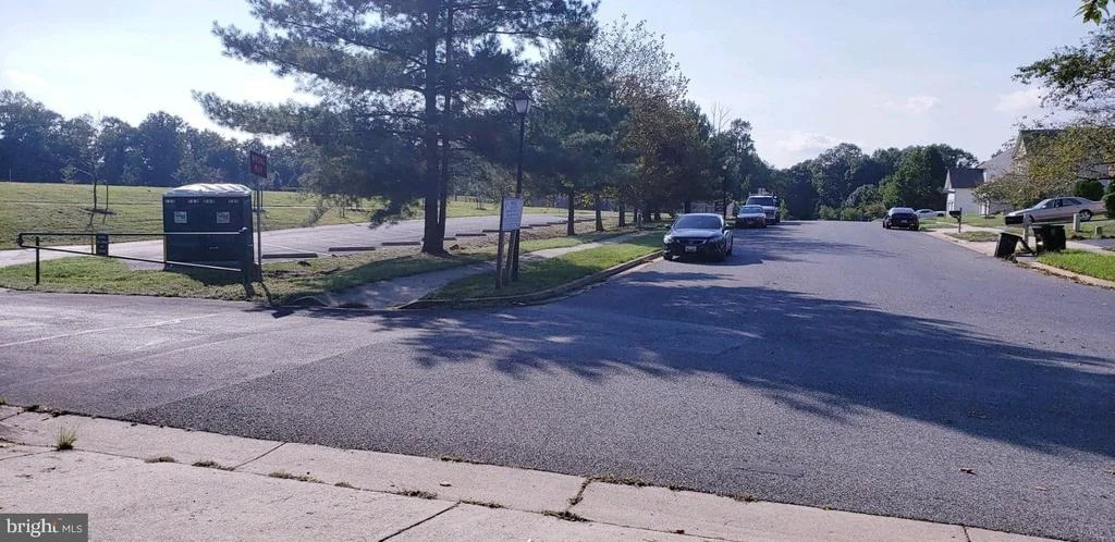 Photo of 9210 FOX PARK ROAD