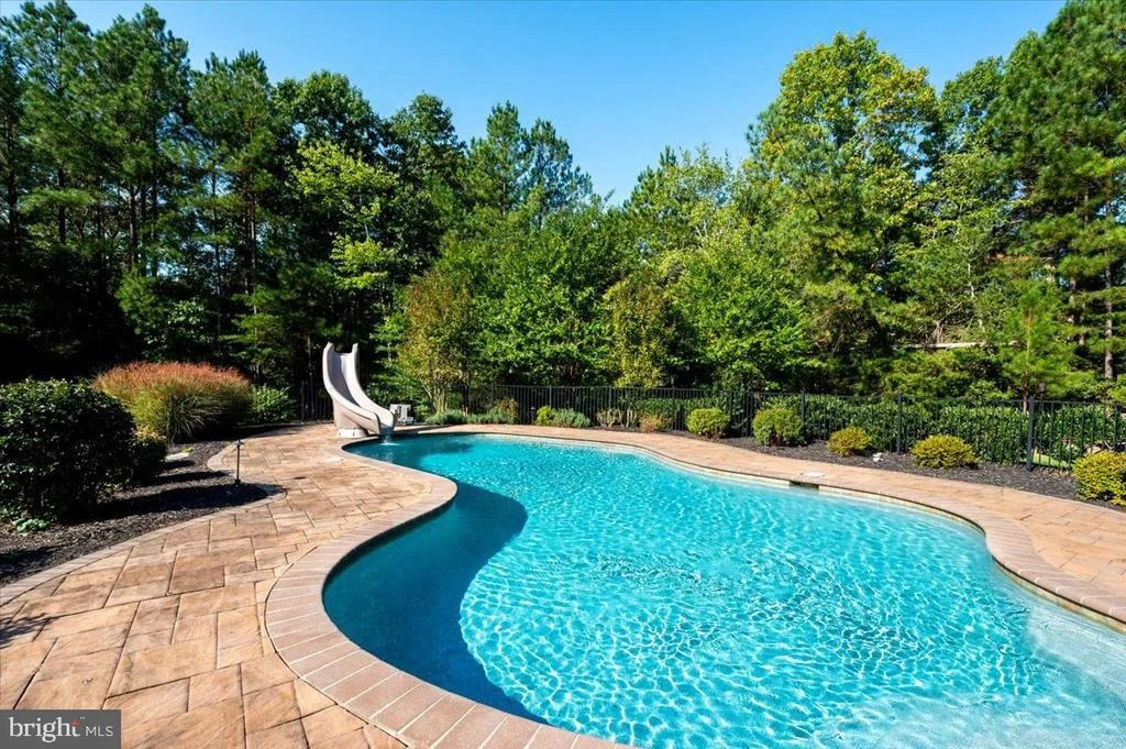 Photo of 6675 MARSHALL ROAD