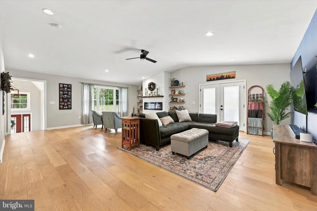 Photo of 615 FOX RUN ROAD