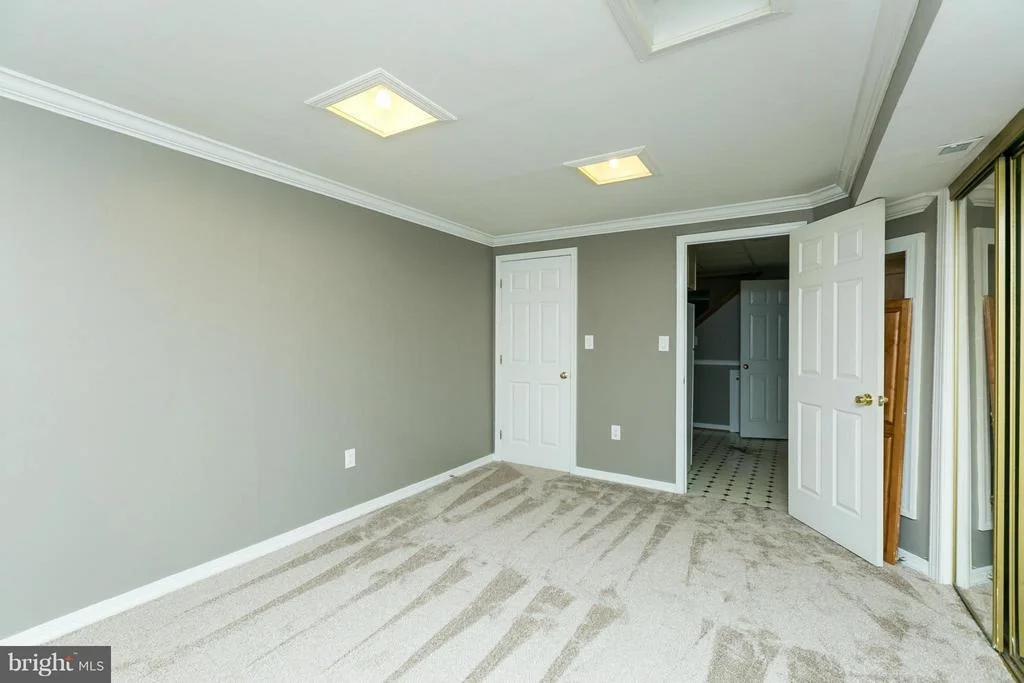 Photo of 18516 ROLLING ACRES WAY