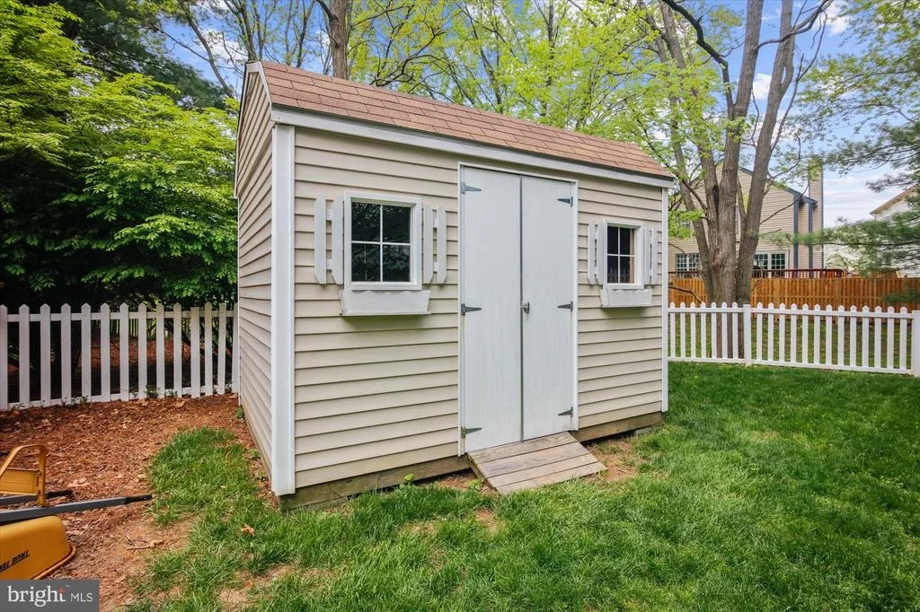 Photo of 2321 PONDSIDE TERRACE