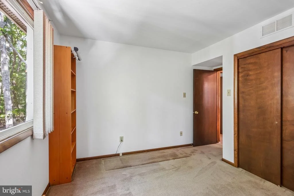 Photo of 3 POINTE VIEW CIRCLE