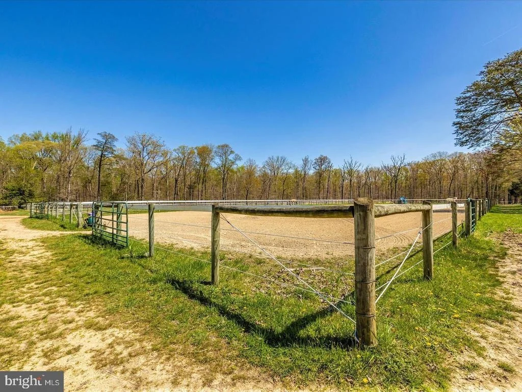 Photo of 15104 GARDNER ROAD