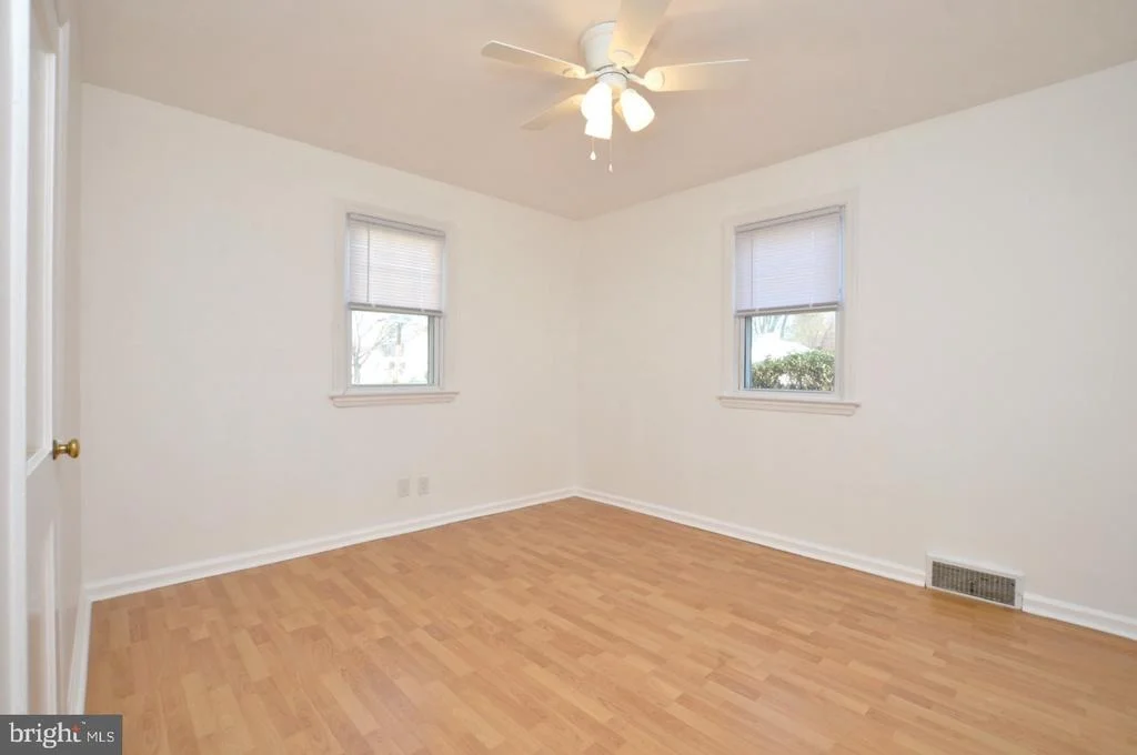 Photo of 432 N COLES AVENUE