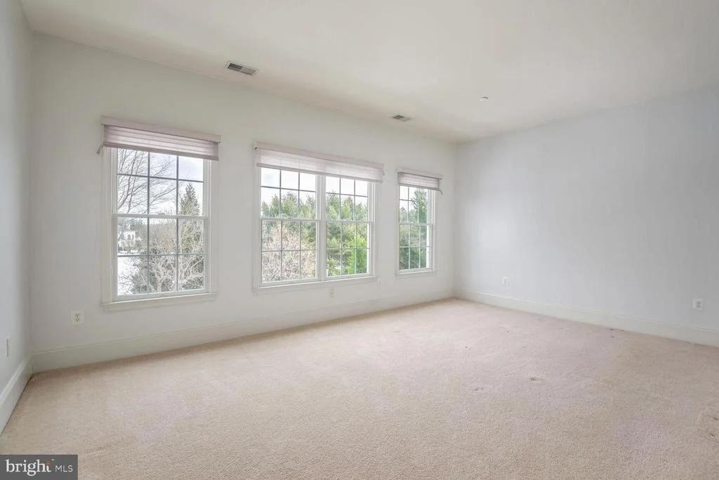 Photo of 10613 RIVERS BEND LANE