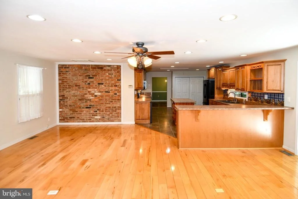 Photo of 8870 BROOK DRIVE