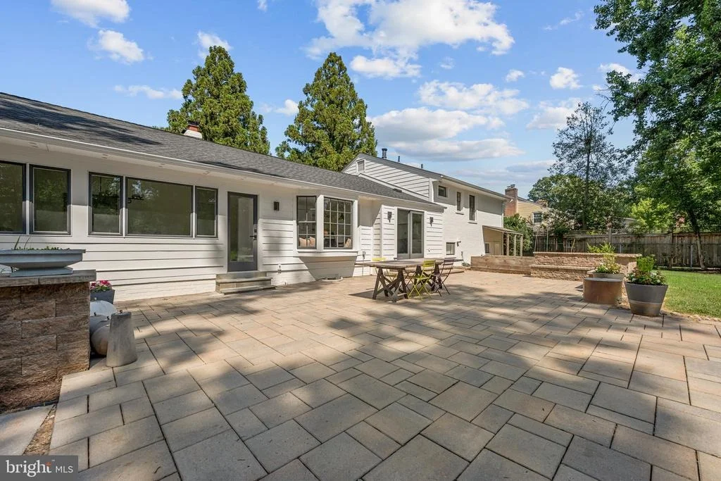 Photo of 9013 BEATTY DRIVE
