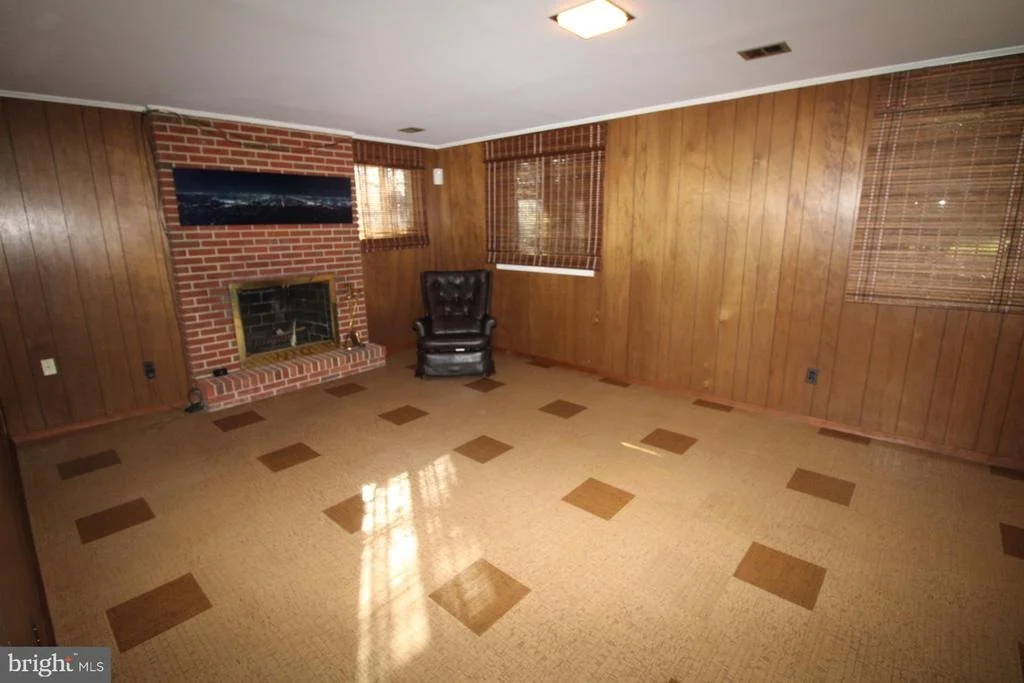 Photo of 1222 DOWNS DRIVE