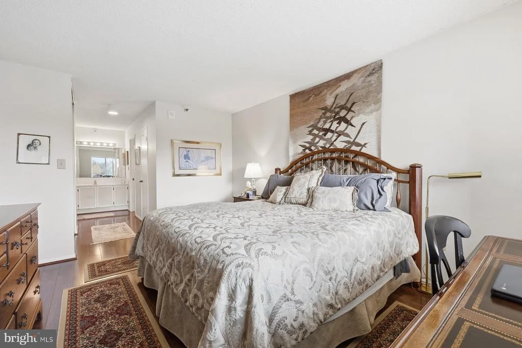 Photo of Unit 2822 at 15107 INTERLACHEN DRIVE