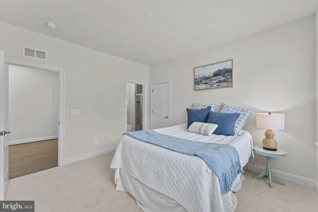 Photo of 23754 KILKERRAN DRIVE