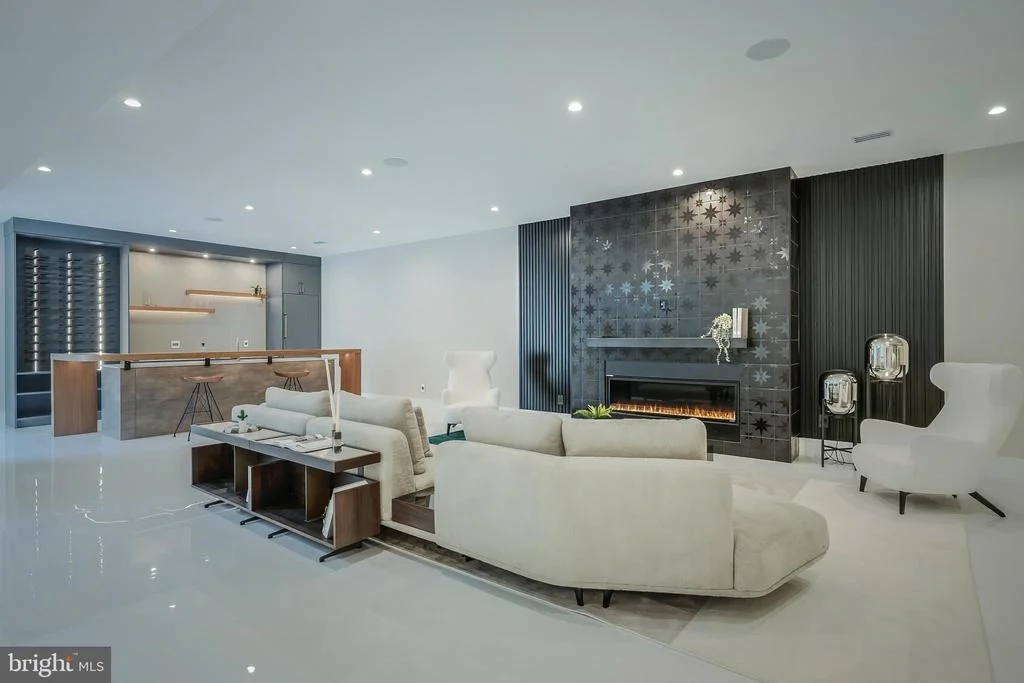 Photo of 7841 OLD DOMINION DRIVE
