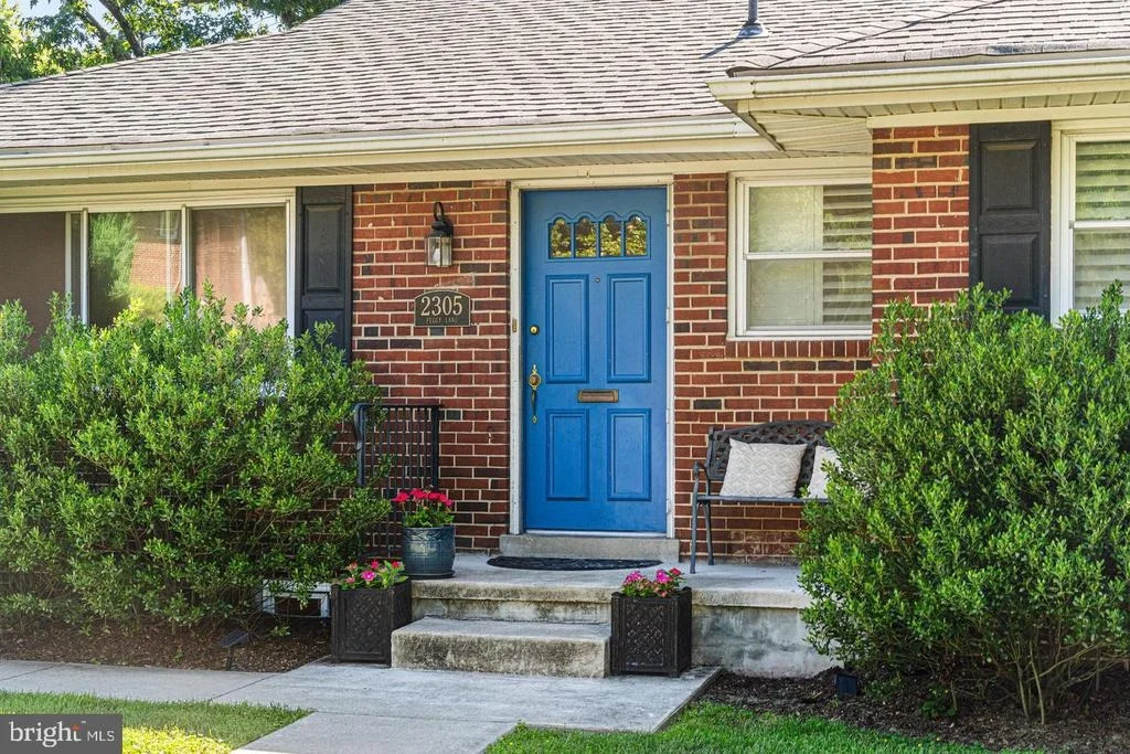 Photo of 2305 PEGGY LANE