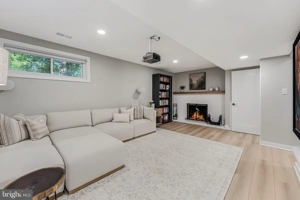 Photo of 1709 MAPLE HILL PLACE