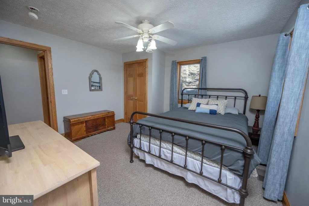 Photo of 723 PINNACLE DRIVE