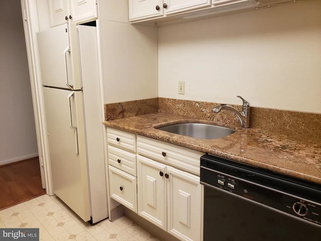 Photo of Unit 82A at 3630 GLENEAGLES DRIVE