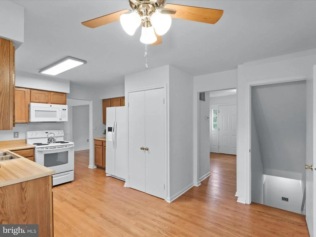 Photo of 8223 TREEBROOKE LANE
