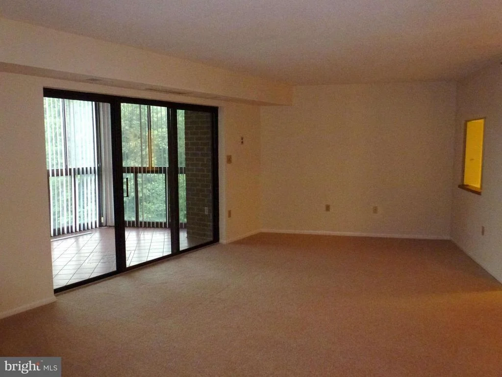 Photo of Unit 803 at 15100 INTERLACHEN DRIVE