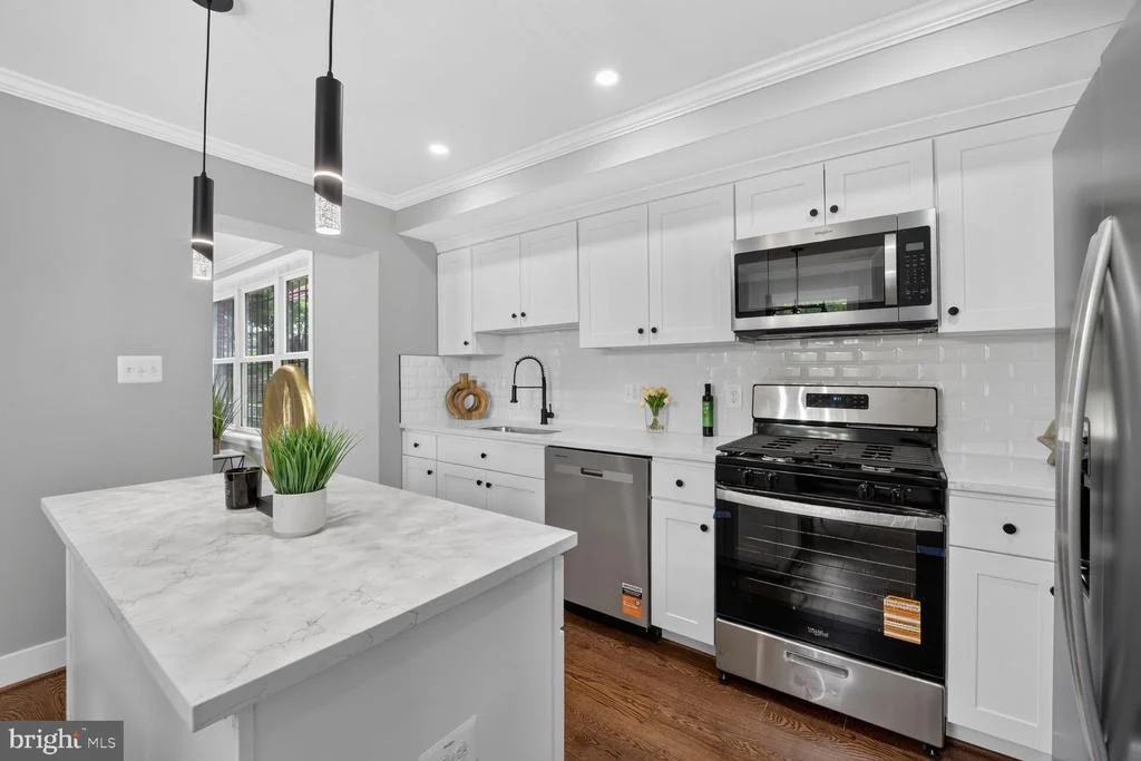 Photo of 1101 46TH PLACE SE
