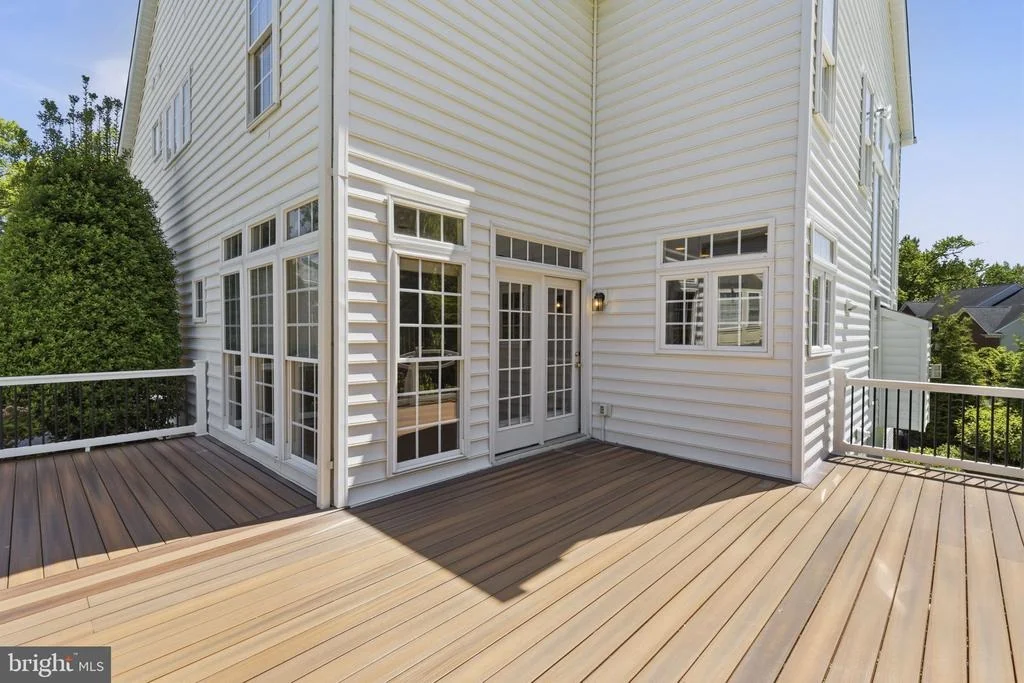 Photo of 1124 OAK TREE DRIVE