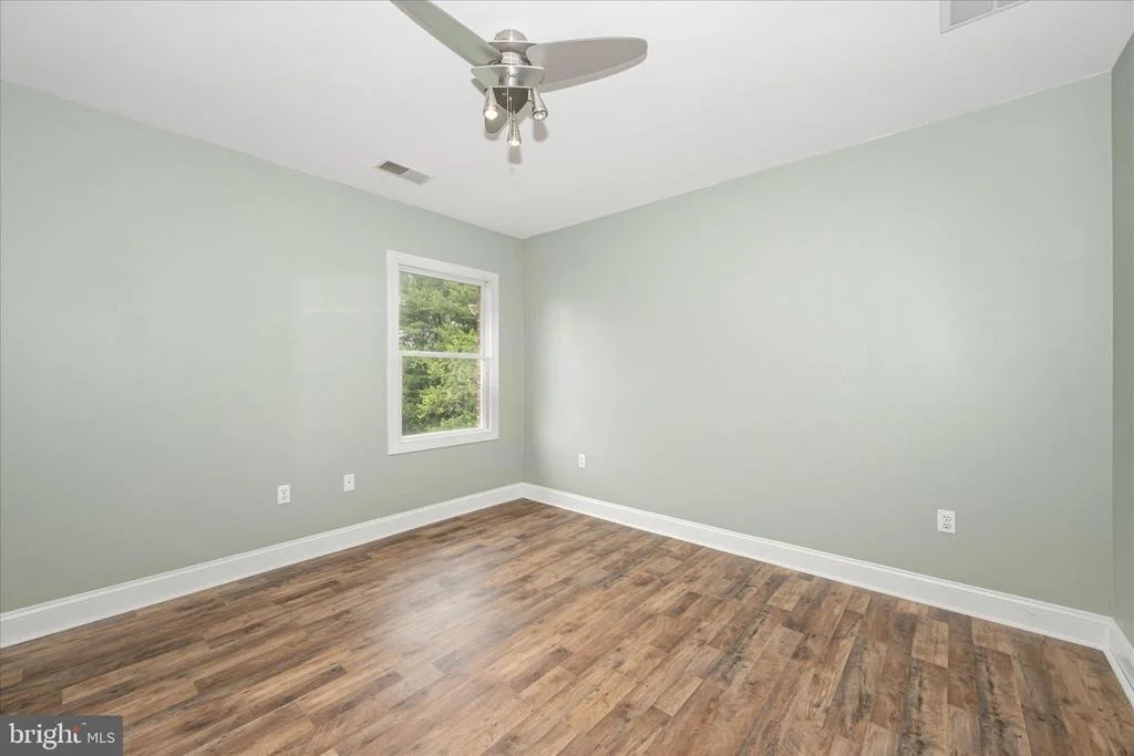 Photo of 18400 NEW CUT ROAD